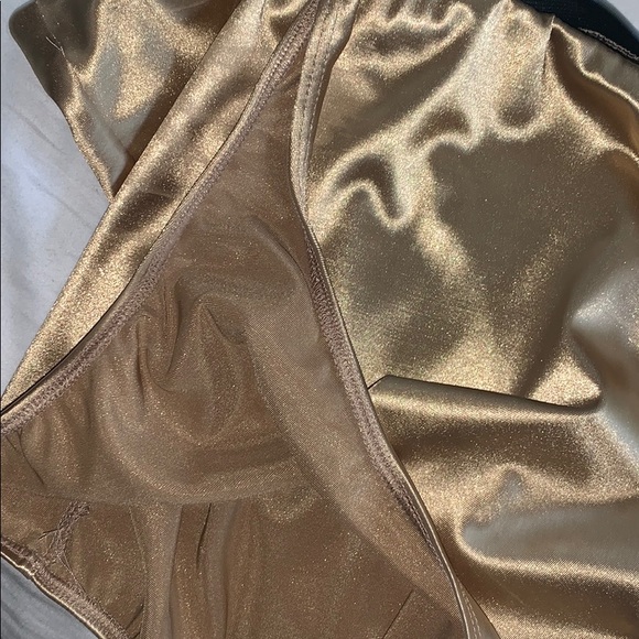 Gold shimmered body suit - Picture 4 of 4